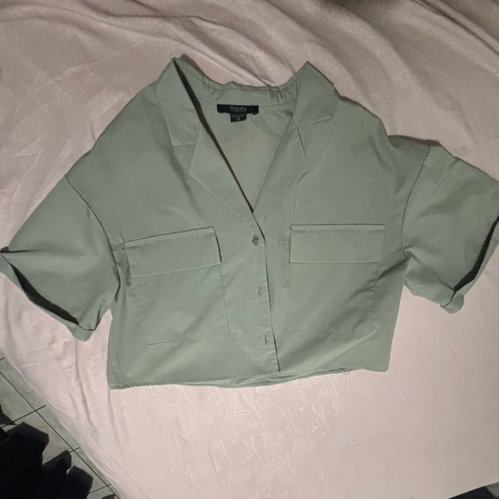 t/o Gray and Green Crop Top Stylish and Comfortable